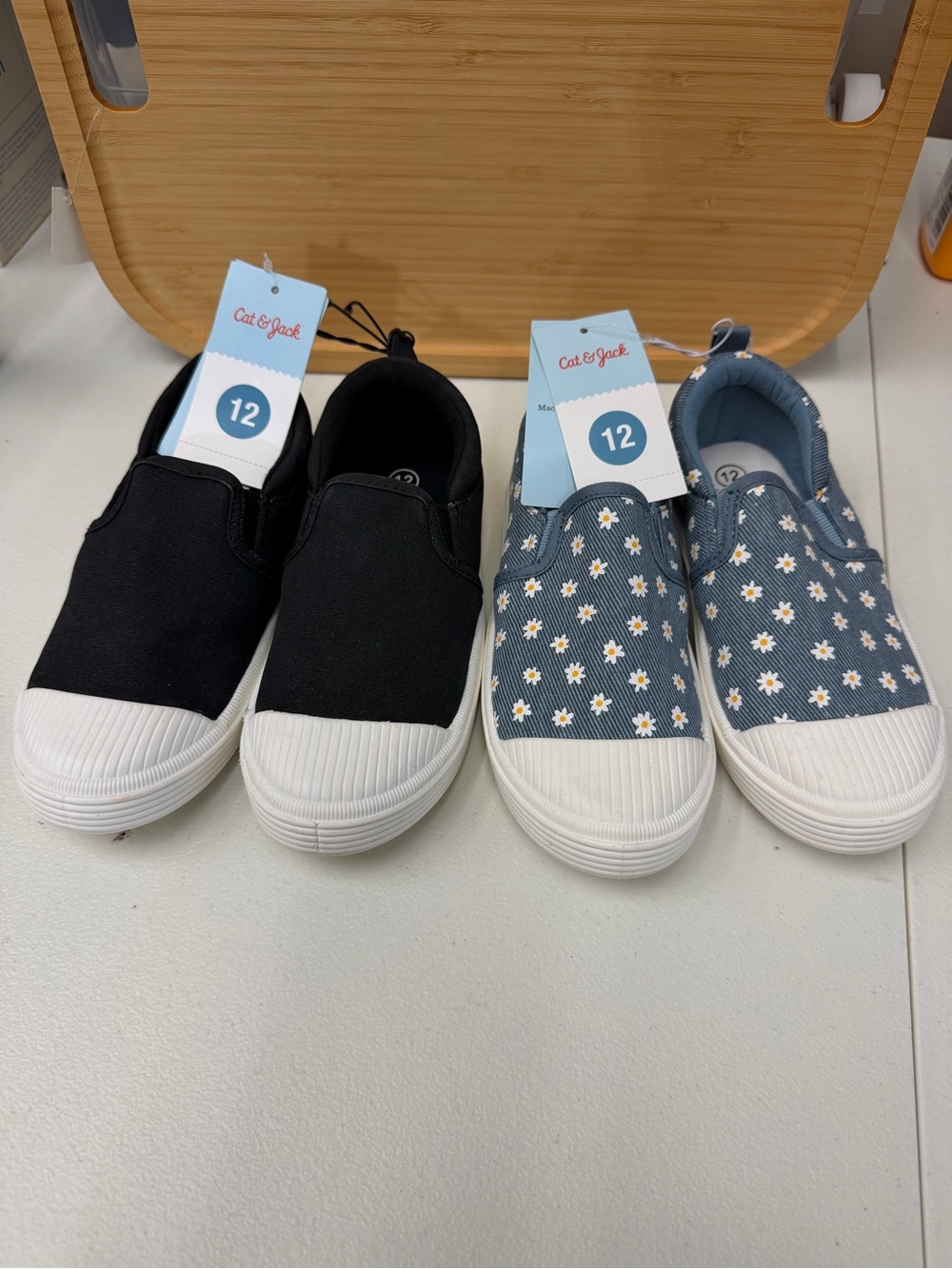 Toddler Girl 12 Cat & Jack Kids' Slip-On Sneakers - Black and Blue Daisy